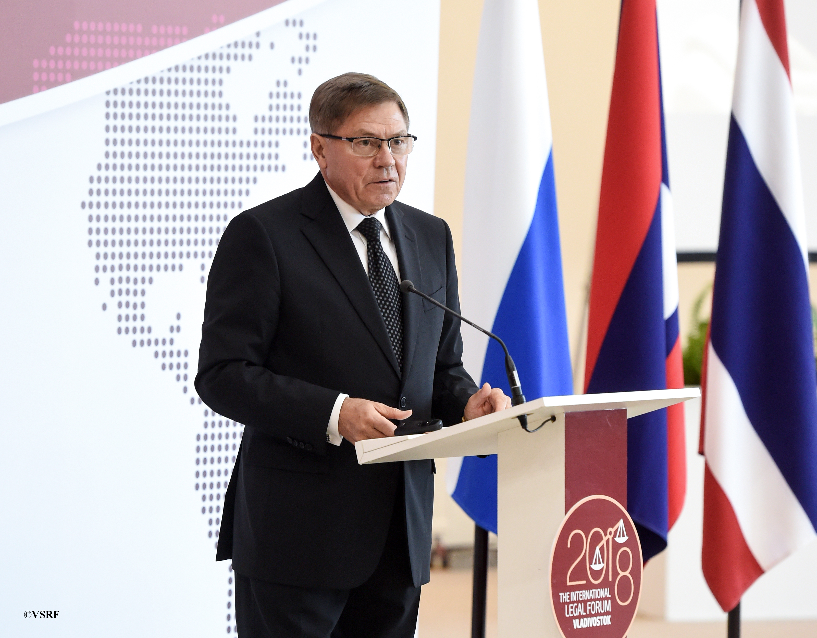 Выступление Председателя Верховного Суда Российской Федерации Вячеслава Михайловича Лебедева на закрытии X Международного юридического форума стран Азиатско-Тихоокеанского региона (Владивосток, 26 сентября 2018 года)